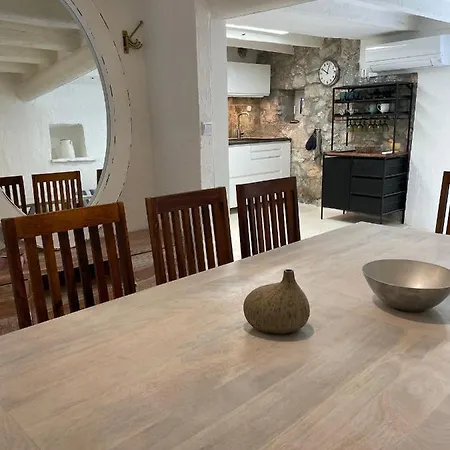 Murter-sun Stone House *