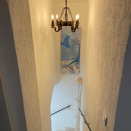 Murter-sun Stone House