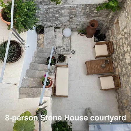 Murter-sun Stone House *
