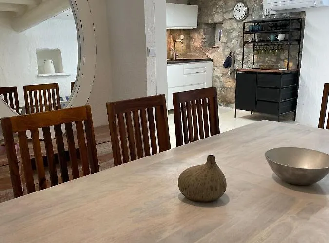 Murter-sun Stone House *