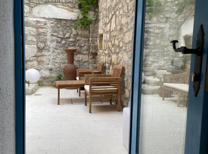 Murter-sun Stone House *