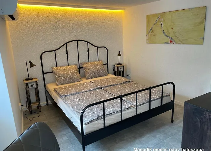 Murter-sun Stone House Муртер