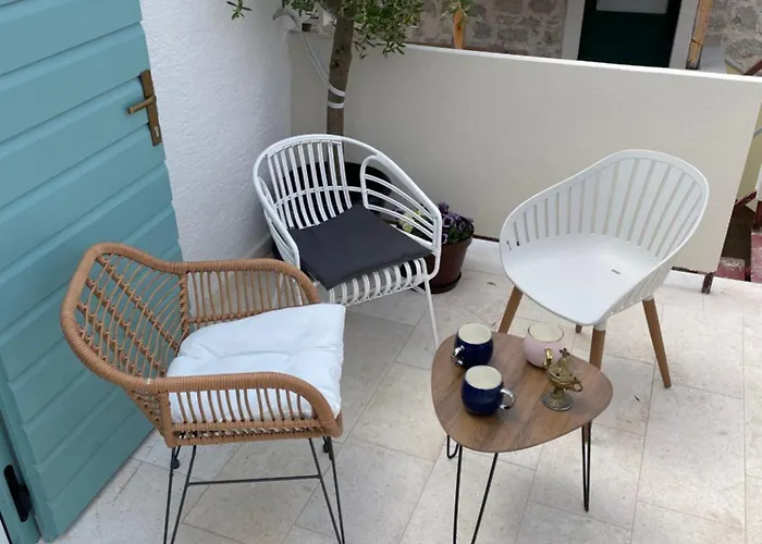 Дом отдыха Murter-sun Stone House *