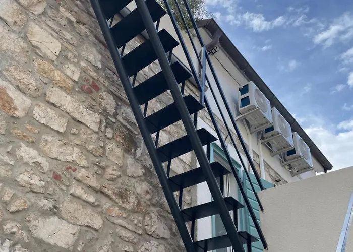 Murter-sun Stone House Дом отдыха Муртер