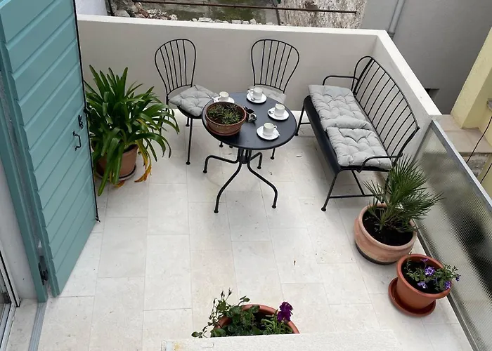 Murter-sun Stone House * Муртер